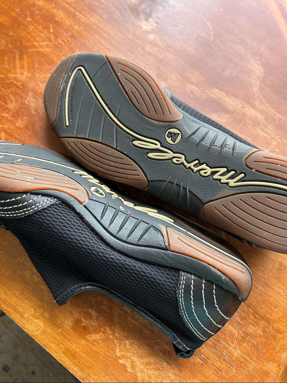 Ladies, black slip on Merrell shoes - Picture 4 of 4